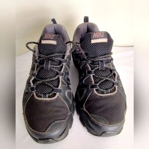 Nike Air Alvord 10 Running Shoes Black  (Size 9.5)